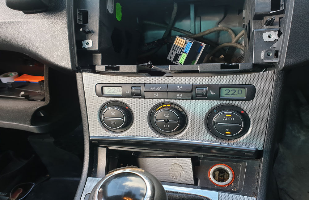 VW Passat TDI Sport Heater control panel